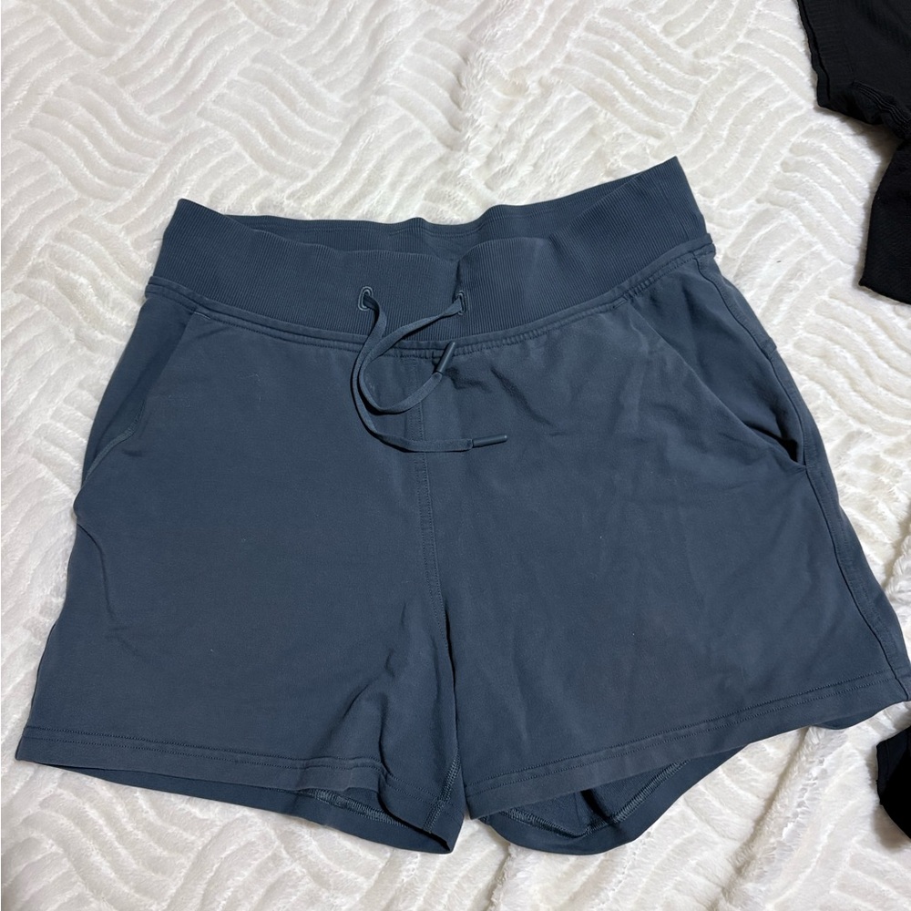 Lululemon Athletica Black Athletic Shorts Soft Fabric - Picture 4 of 7
